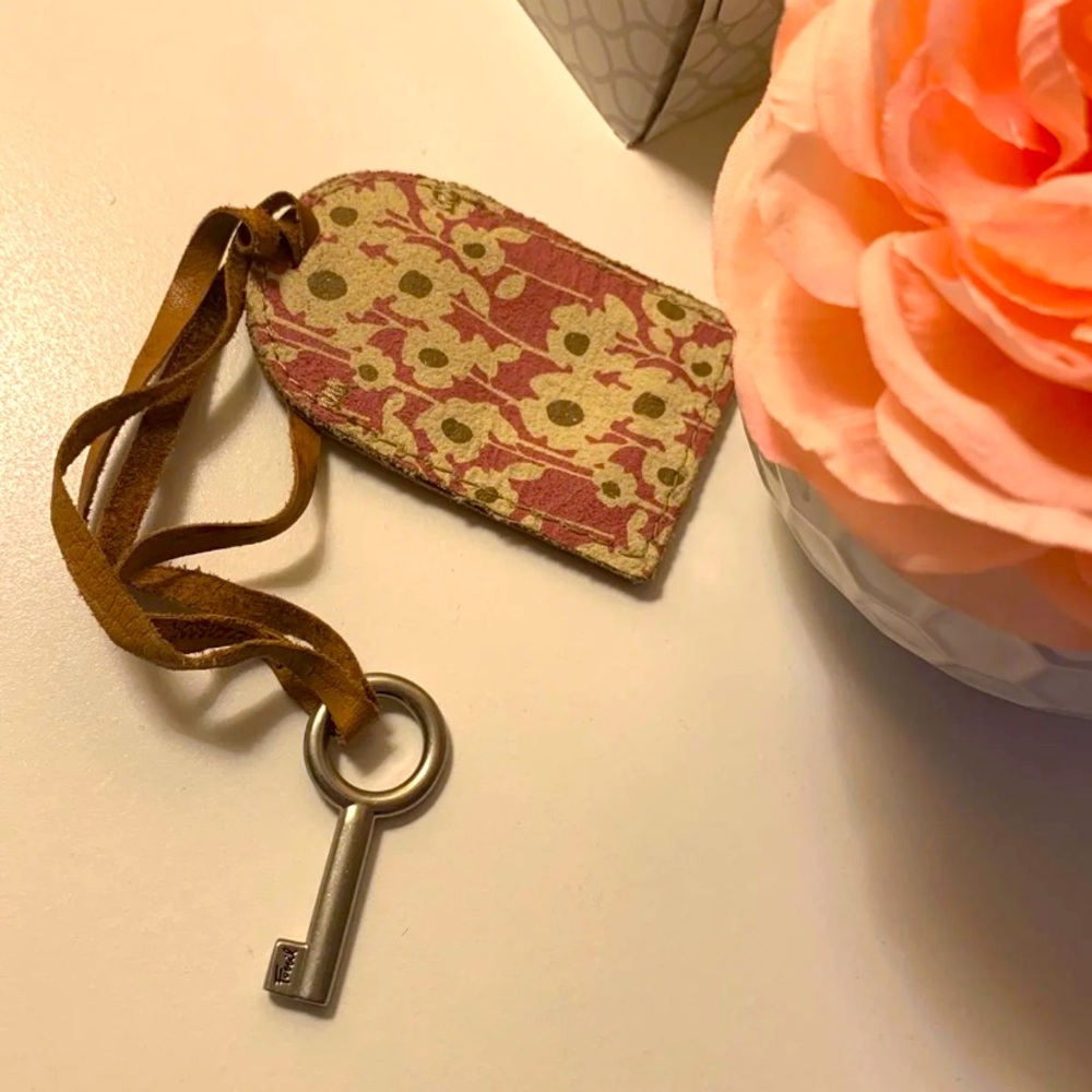🎀 Fossil Key 🎀